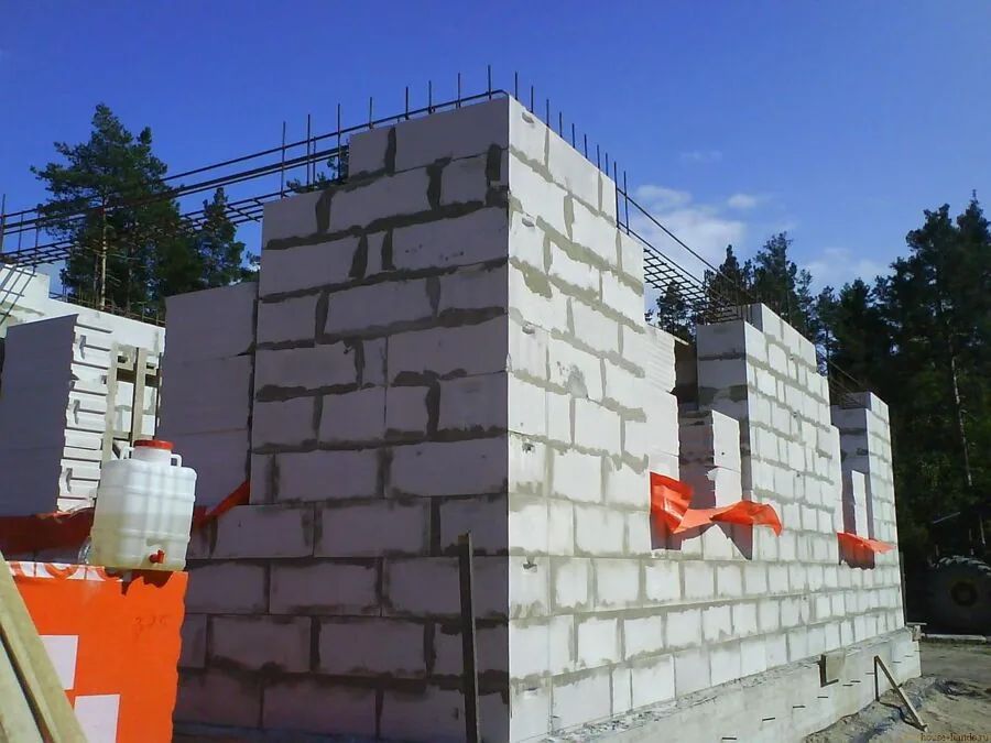 Как правильно сделать армопояс на газоблоке