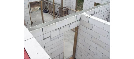 Який цоколь потрібен для будинку з газоблоку