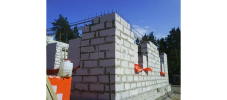Як правильно зробити армопояс на газоблоці
