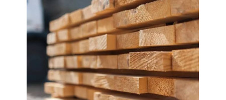 Як вибрати якісний брус для будівництва